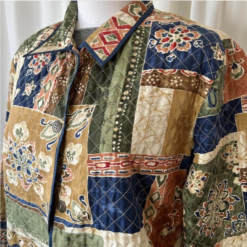 Vintage 1990s Alfred Dunner 100% SILK Patchwork quilted jacket size 16P. - Picture 6 of 8